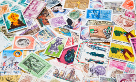 Potovní známky z celého světa na veletrhu Sběratel
