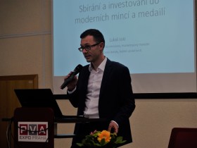 Na konferenci „Zasvěcený sběratel = úspěšný investor“, která provázela letošní veletrh Sběratel přednášel Lukáš Jokl o investicích do mincí a medailí. 